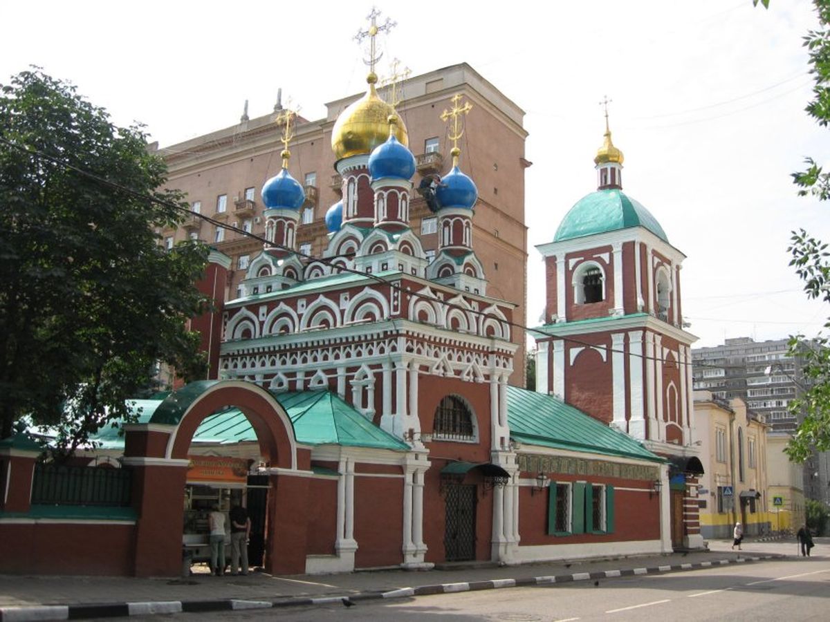 Успения Пресвятой Богородицы в Гончарах, храм (Болгарское подворье) -  Центральное викариатство города Москвы